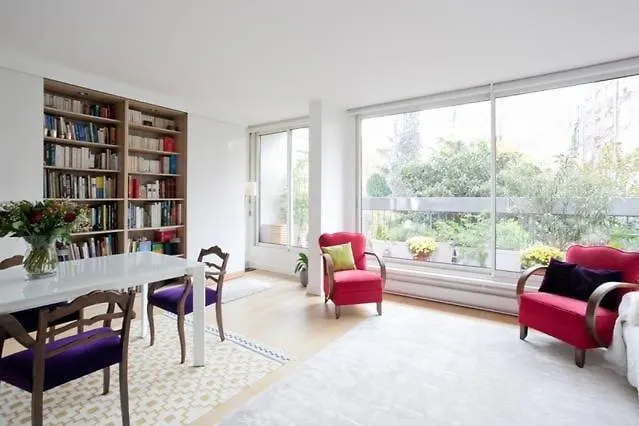 Beautiful Centre In Garden * Párizs