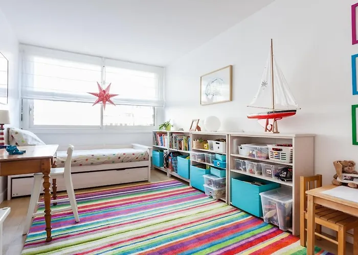 Beautiful Centre In Garden *